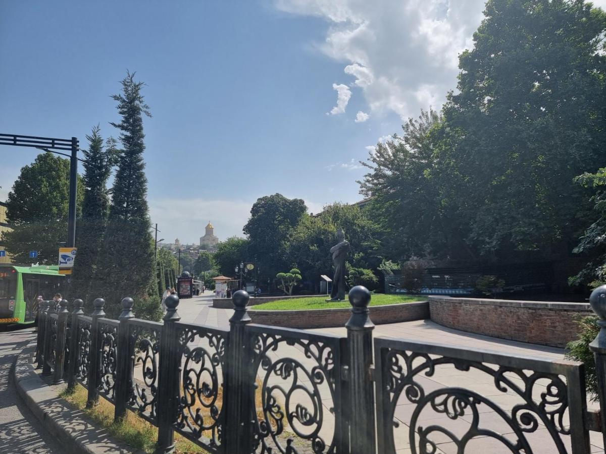 Old Tbilisi Freedom Square, Tbilisi Площадь Свободы Exterior foto